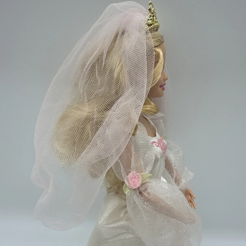 Barbie 12 Dancing Princesses Genevieve Gets Married Wedding Doll Original Shoes